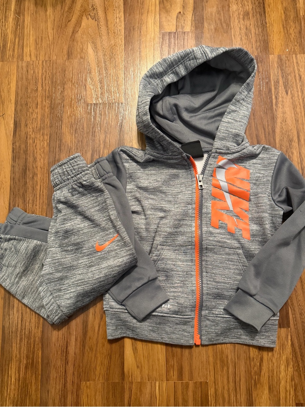 Nike track outfit
